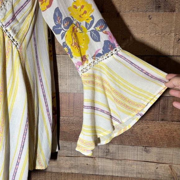 Free People Lovestoned Floral Tunic size Small Crochet Button Down Tassels *read - Picture 8 of 13